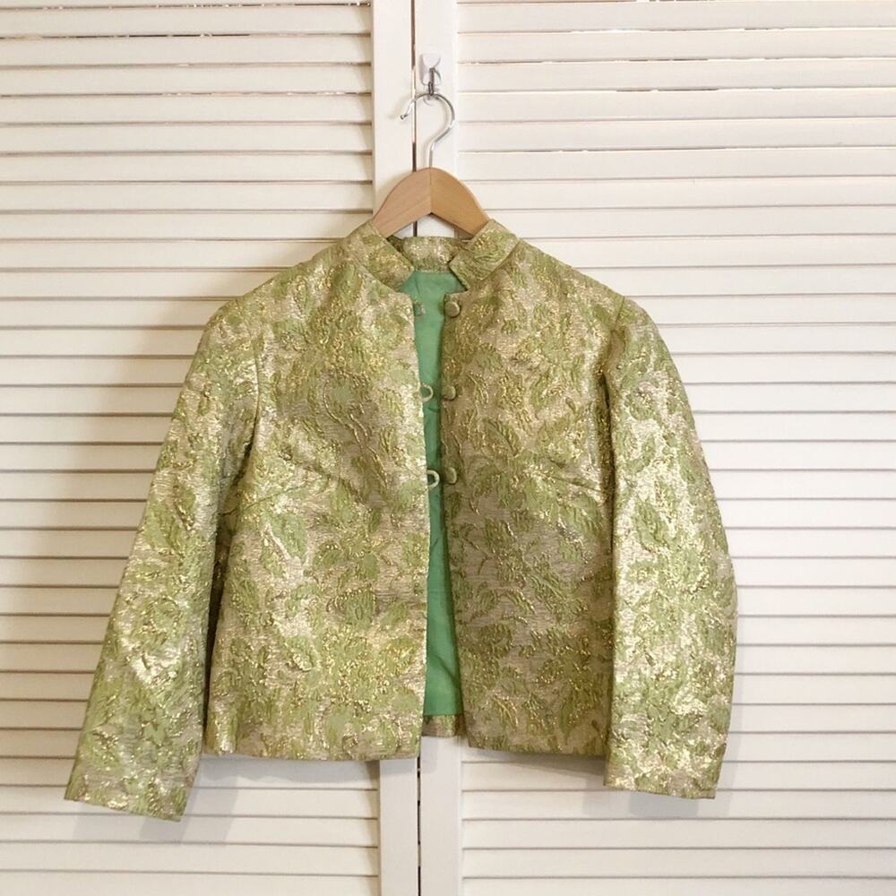 Elegant Green Brocade Sleeveless Dress with Matching Jacket - Picture 8 of 10